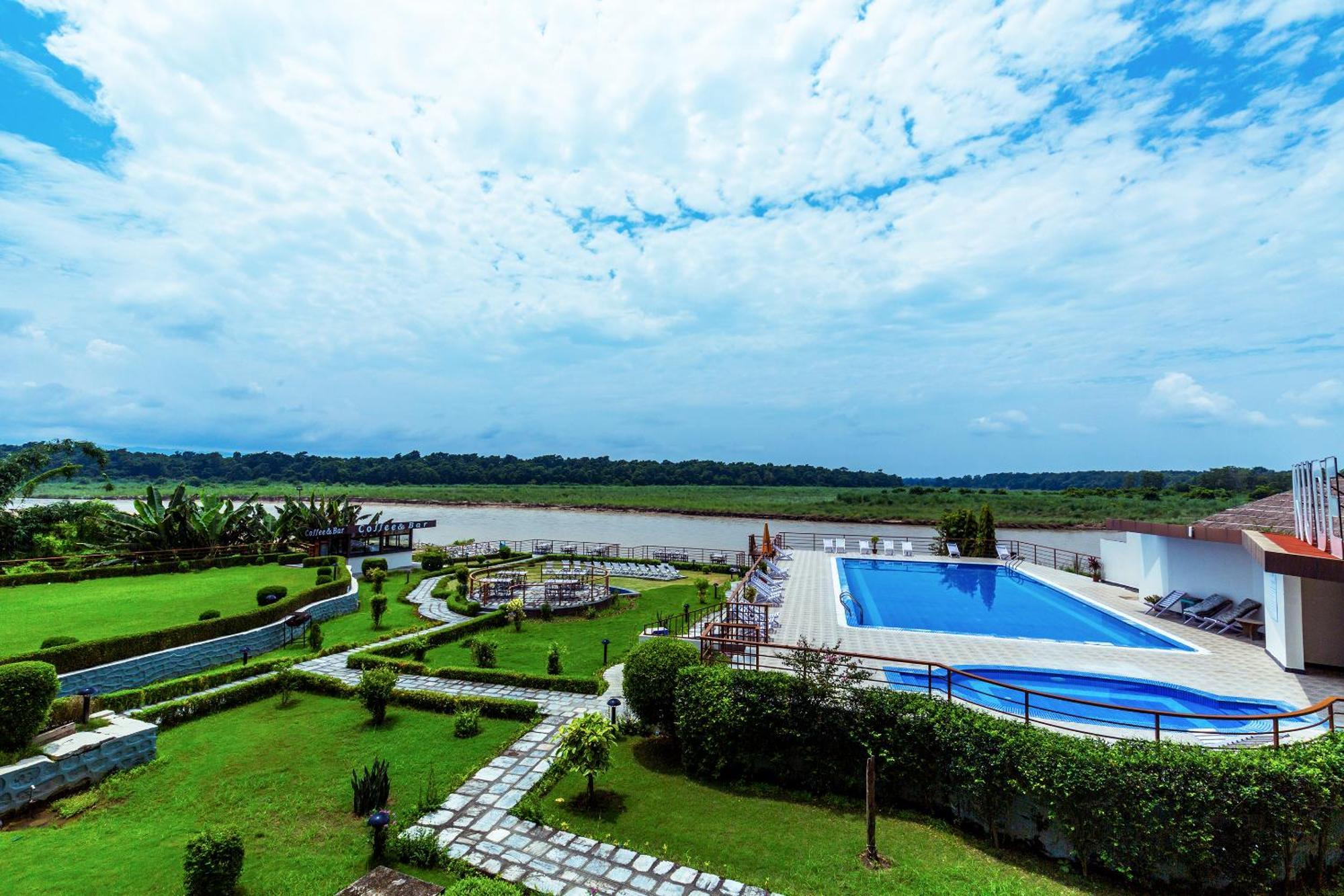 Park Safari Resort, Chitwan National Park Extérieur photo